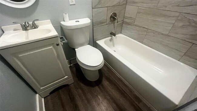 Foto del edificio - 4514 Edfield St