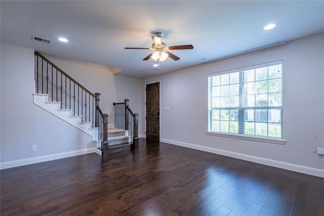 Foto del edificio - 4658 Rhett Ln