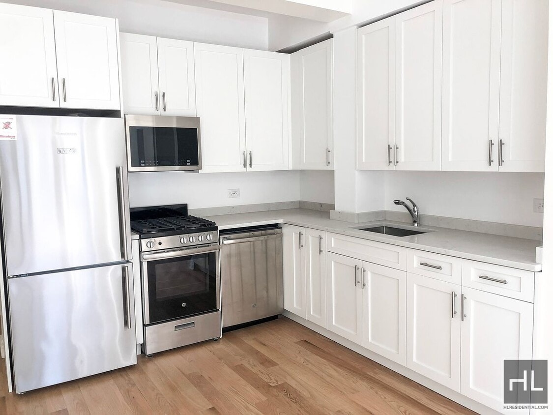 Building Photo - EAST 56 STREET