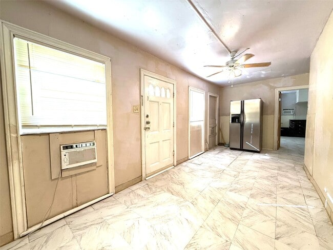 Foto del edificio - 5004 Irvington Blvd