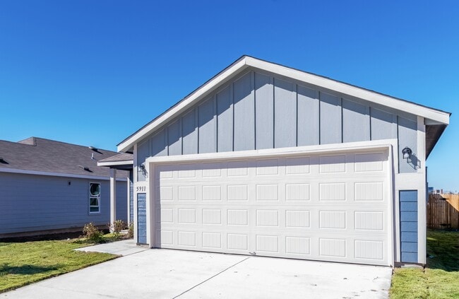 Foto del edificio - 5911 Rolling Gln