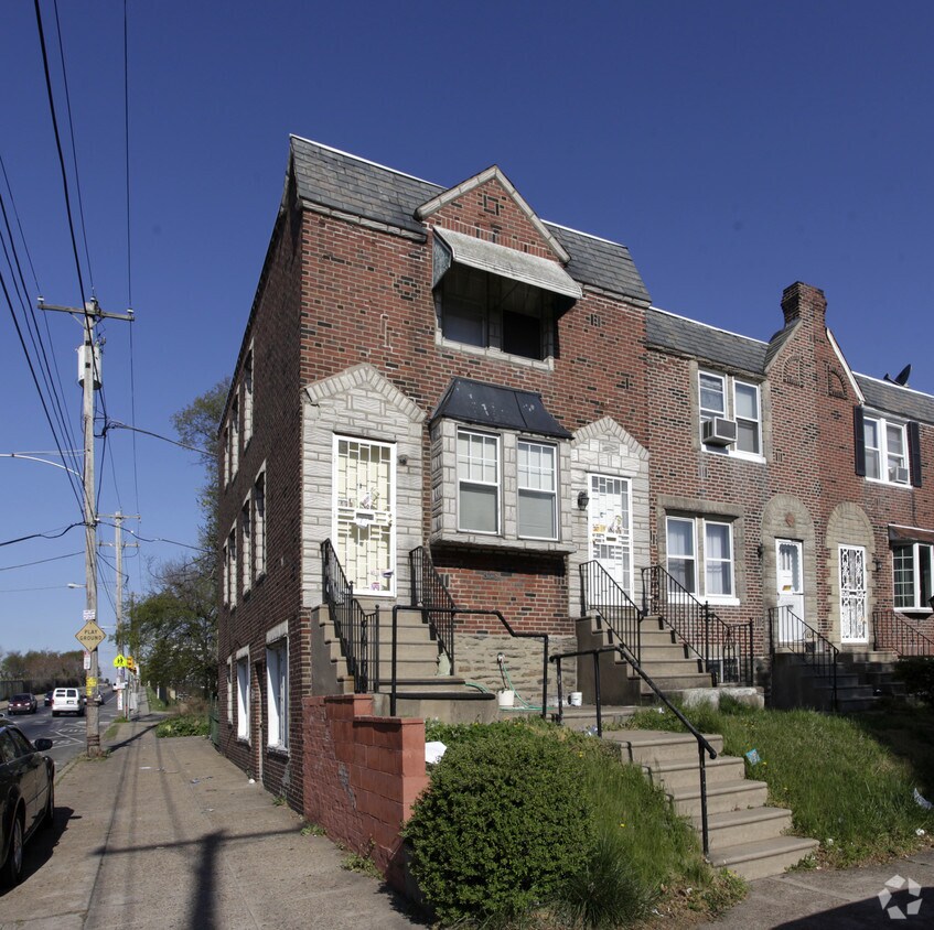 Primary Photo - 5600 Ormes St