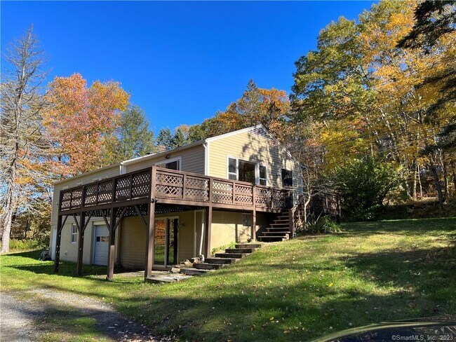 Building Photo - 465 Segar Mountain Rd
