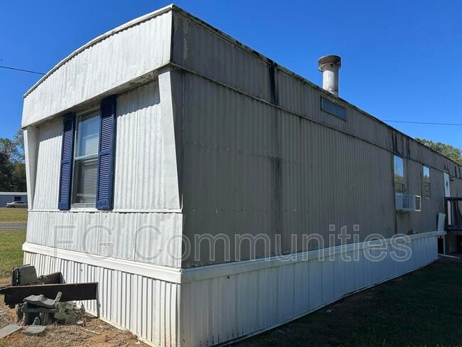 Building Photo - 109 Ray Cir