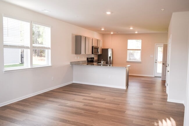 Foto del edificio - Brand NEW Townhome for Rent!