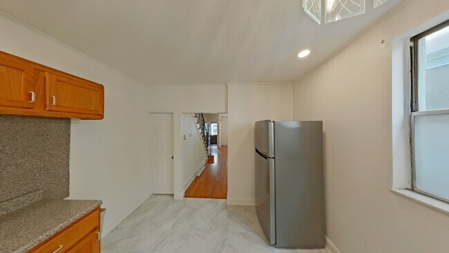Building Photo - 2629 S Rosewood St