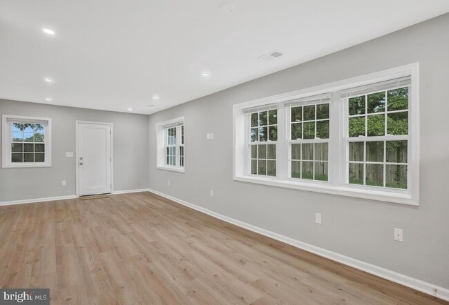 Building Photo - 7912 Bellefonte Ln