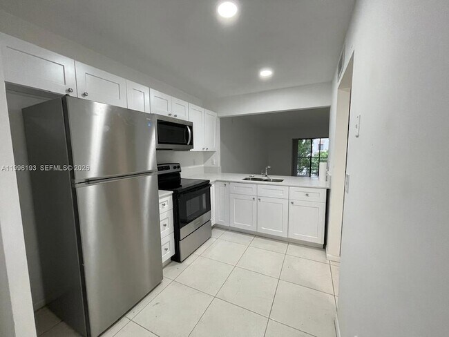 Foto del edificio - 861 NE 209th Terrace