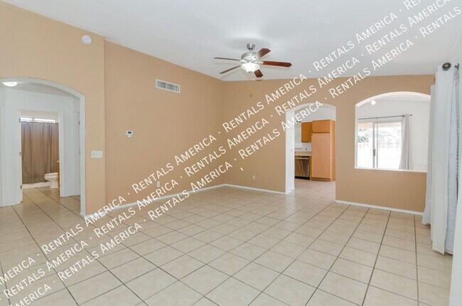 Foto del edificio - 4732 S Fenwick Dr