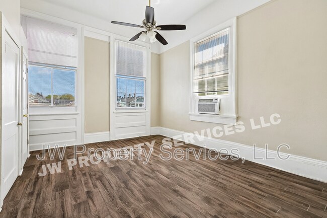 Foto del edificio - 2332 Ursulines Ave