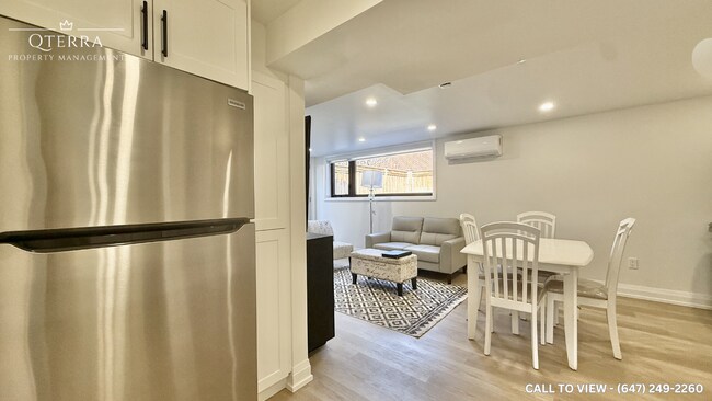 Photo du bâtiment - 171 Sloane Av