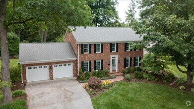 Building Photo - 4003 Tall Oaks Dr