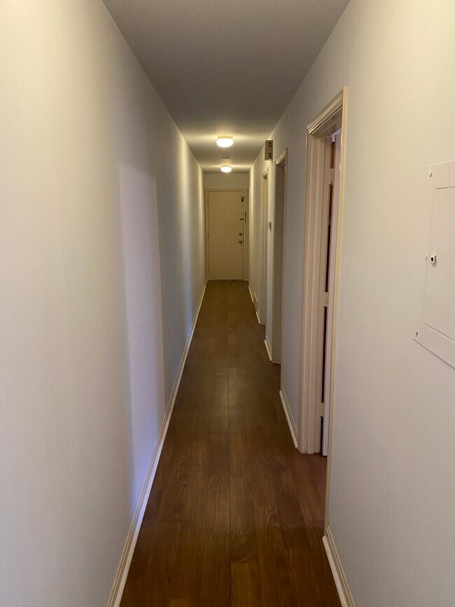 Foto del edificio - 2551 Glenmary Ave