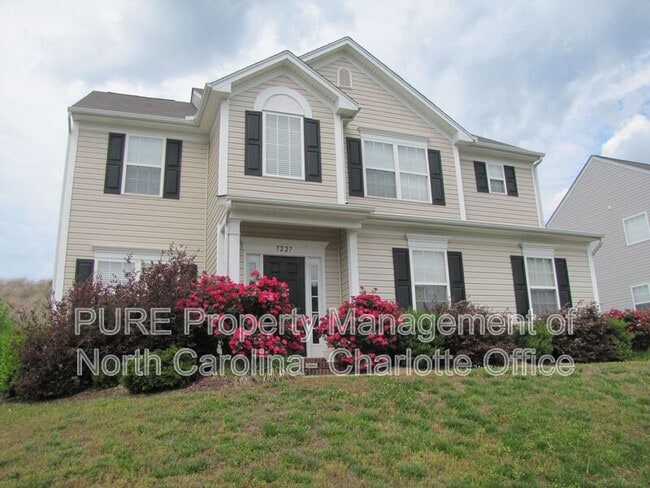 Building Photo - 7227 Tanners Creek Dr