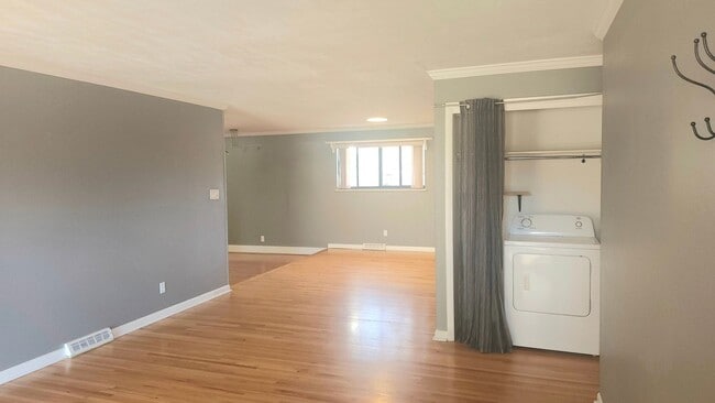 Foto del edificio - 6068 Vivian Ct