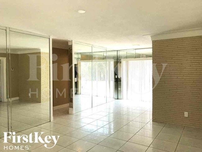 Foto del edificio - 2840 SW 2nd Ct
