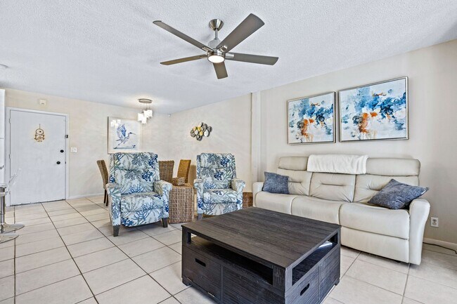 Foto del edificio - Fully Furnished 2Bedroom in Coronado Cove