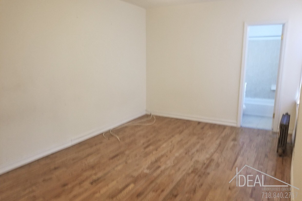 Primary Photo - Great Studio in Brighton Beach!