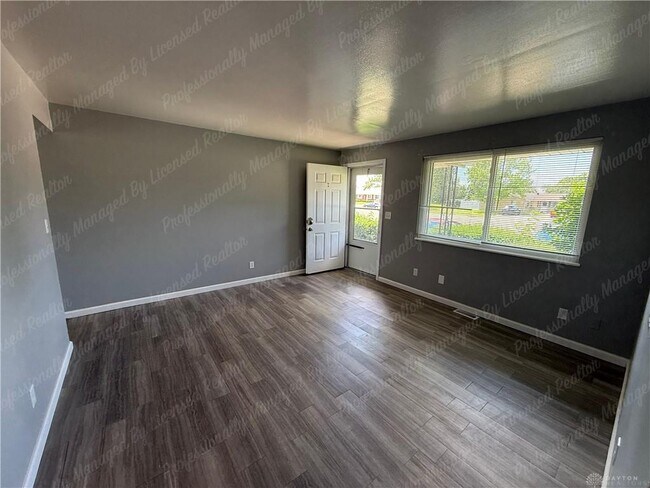 Foto del edificio - 5444 Bellefontaine Rd