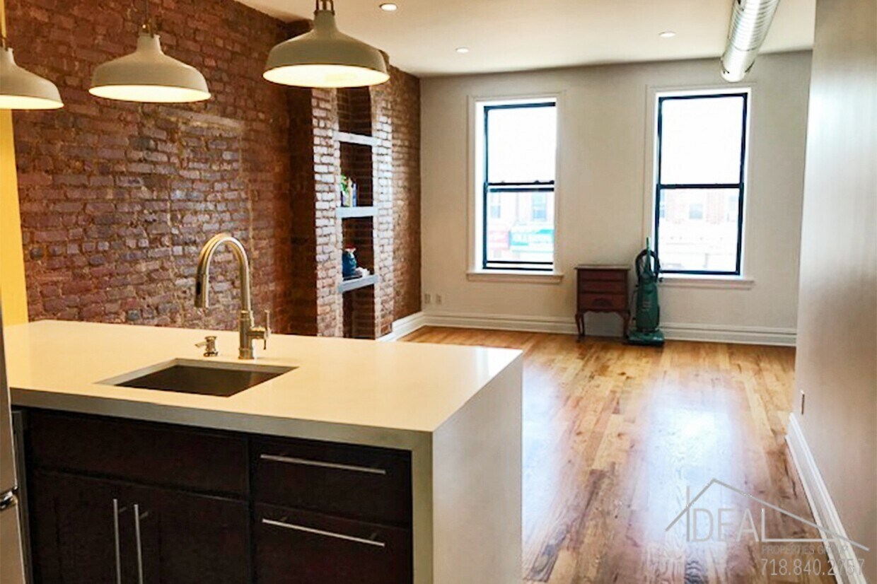 Primary Photo - 1145 Nostrand Ave