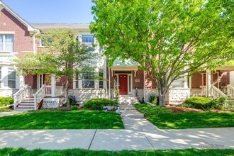 Building Photo - 2460 Violet St