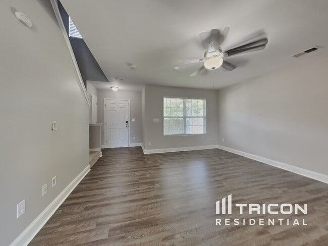 Building Photo - 4442 Vernon Cir SE