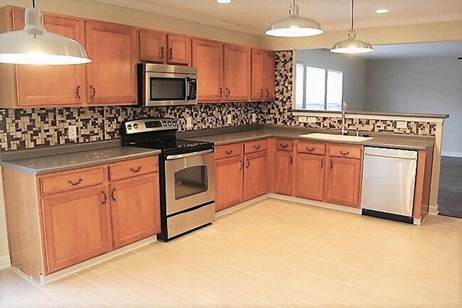Building Photo - 10101 Eagle Eye Way