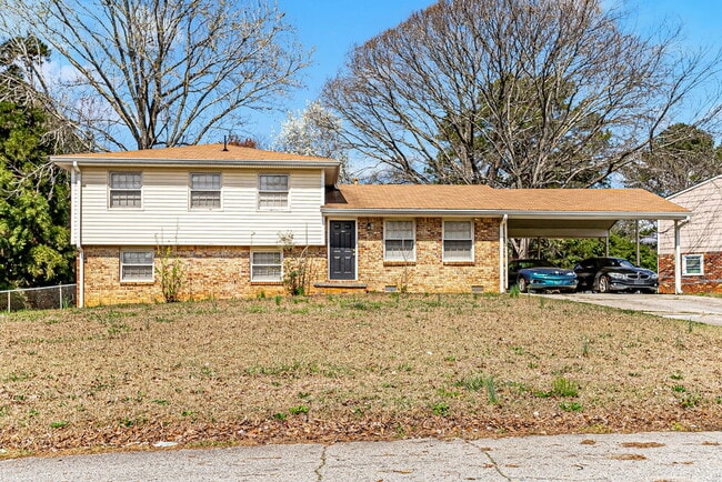 Building Photo - 5789 Northfield Dr