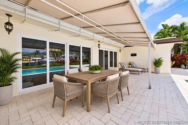 Foto del edificio - 2401 NE 47th St
