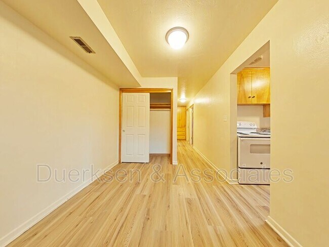 Foto del edificio - 722 NW 27th St