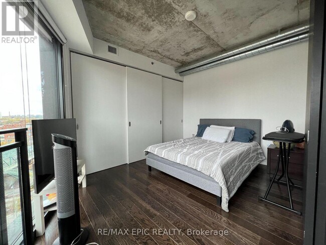Building Photo - 51 Trolley Cres