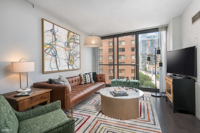 Building Photo - 1 br, 1 bath  - 707 S State #1708