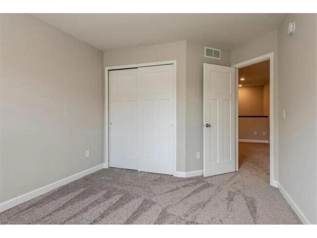 Foto del edificio - 10888 Fountain Pl N