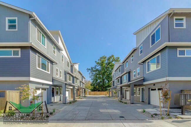 Foto del edificio - 3 br, 2.5 bath House - 455 3rd St