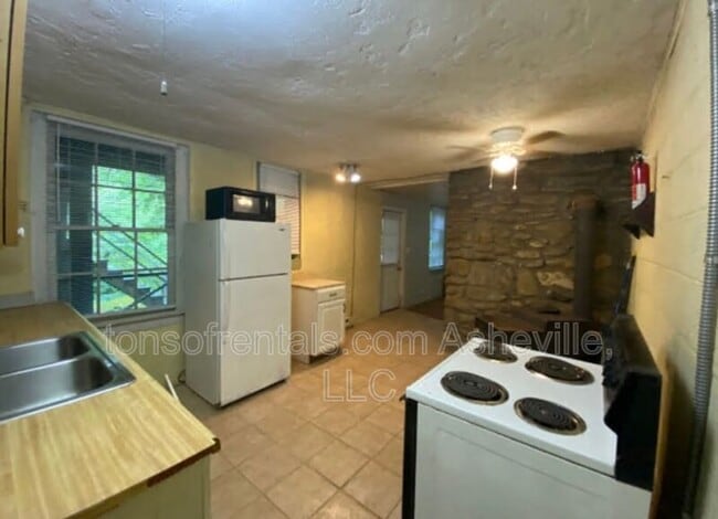 Building Photo - 30 Craven Hill Cir