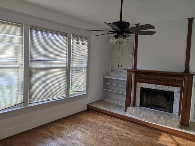 Building Photo - 214 N Clinton Ave