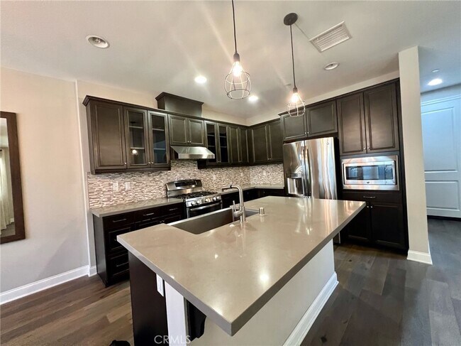 Foto del edificio - 114 Stonebridge Rd