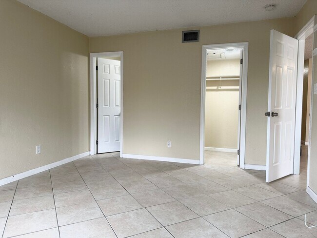 Foto del edificio - 11688 NW 45th St