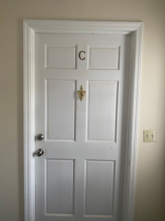 Building Photo - 2bd/1ba Condo Located  in Forest Acres