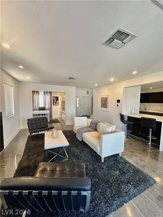 Building Photo - 3988 Delos Dr