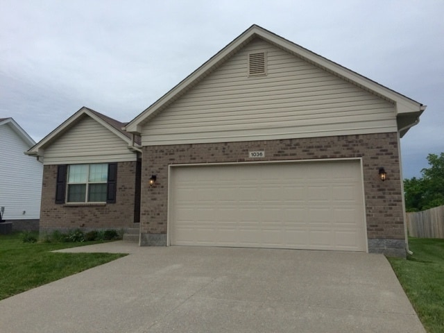 Building Photo - Great Home in Shelbyville!