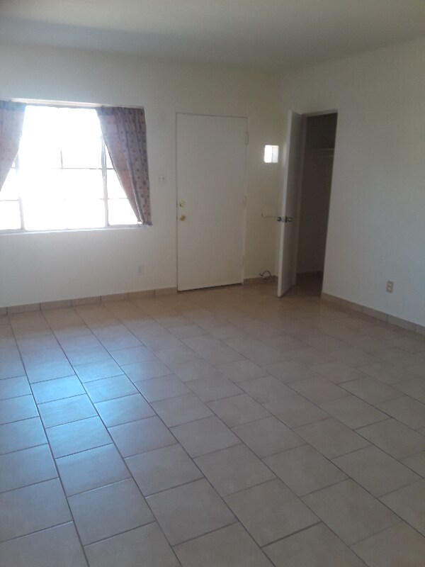 Primary Photo - 3848 N 15th Ave
