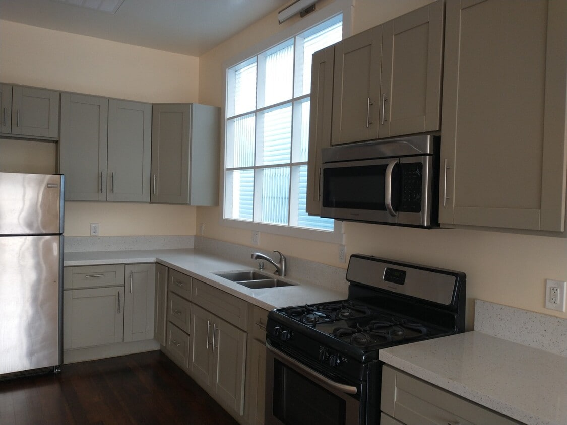 Primary Photo - 3823 Opal St