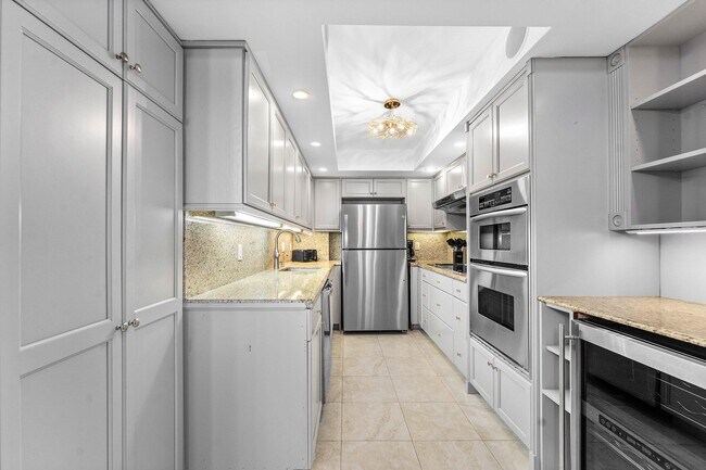 Foto del edificio - 3450 S Ocean Blvd