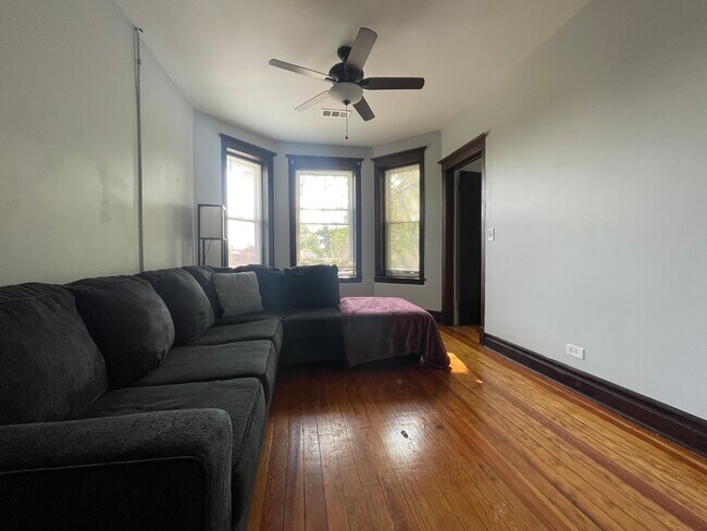 Foto del edificio - 2812 S Princeton Ave