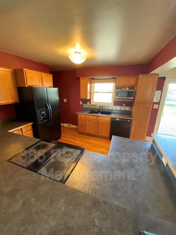 Foto del edificio - 301 Olive Ln