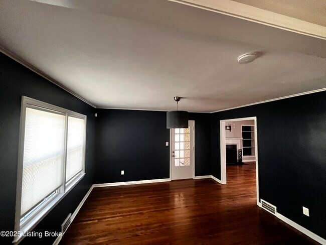 Foto del edificio - 607 Southview Dr