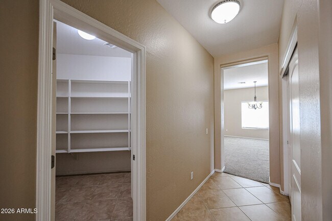 Foto del edificio - 14258 W Lisbon Ln