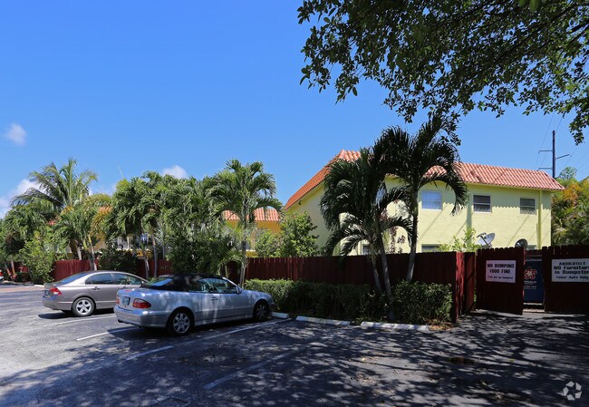 Foto del edificio - 1125 NE 16th Pl