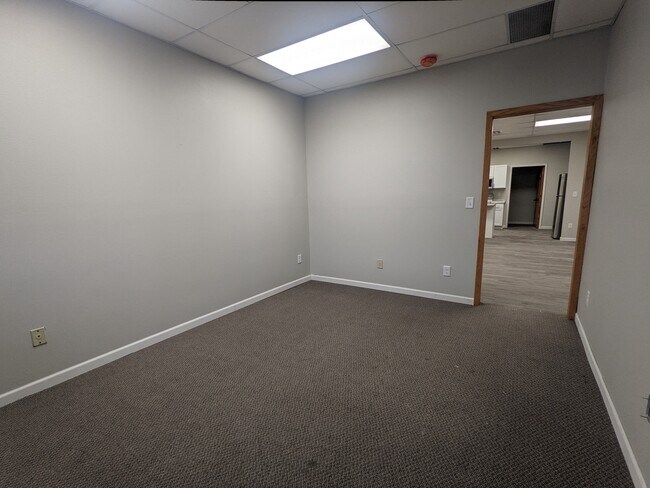 Building Photo - 133 South Main Street, Unit Apt 1